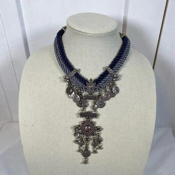 Elegant Silver and Blue Statement Necklace - Picture 1 of 3